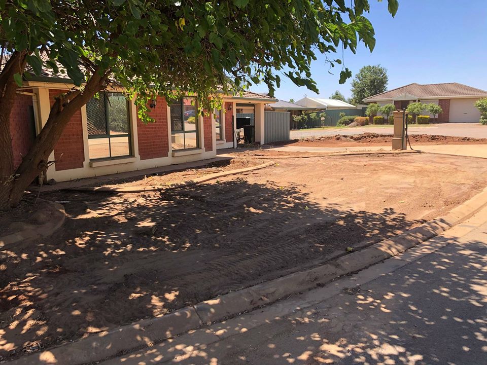 Extensive front and back yard cleanup at Blakeview